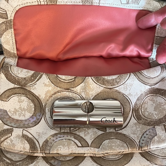 Purse - Picture 4 of 6